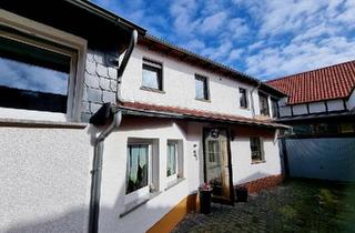 Einfamilienhaus kaufen in 06268 Querfurt, Querfurt - Einfamilienhaus mit ausbaufähiger Einliegerwohnung und praktische