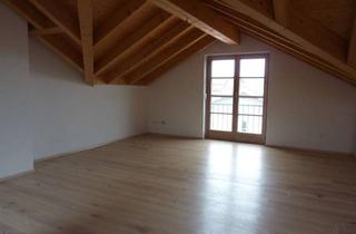 Wohnung mieten in Friedrich-Distel-Str. 19, 88316 Isny, Gehobene 2-Zimmer-DG-Wohnung mit Balkon und EBK in Isny
