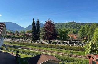Wohnung kaufen in 83727 Schliersee, Zentrale Lage - sonniger Balkon mit Bergblick