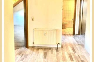 Wohnung kaufen in 96103 Hallstadt, Großzügige, gut geschnittene 4 Zimmer-Mansardenwohnung, ideal als Eigenheim oder Kapitalanlage !
