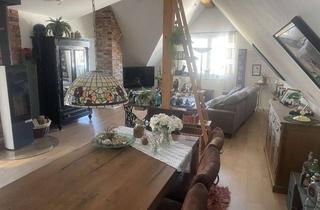Wohnung kaufen in Malteserstraße, 97259 Greußenheim, Sonnige 3-Zi. Dachgeschosswohnung