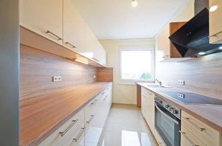 Wohnung mieten in Am Quellenberg B 9C, 01833 Dürrröhrsdorf-Dittersbach, Attraktive 3-Raumwohnungmit Loggia * 3. OG * EBK * PKW-SP * Bad mit Wane * grüne Wohnlage * TOP *