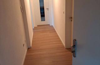 Wohnung mieten in Dr. Bock Str., 93142 Maxhütte-Haidhof, Erstbezug nach Sanierung mit Balkon: Ansprechende 3-Raum-Wohnung in Maxhütte-Haidhof