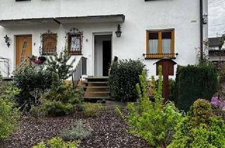 Doppelhaushälfte kaufen in 79215 Elzach, Doppelhaushälfte in ruhiger Wohnlage