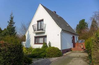 Einfamilienhaus kaufen in 25436 Uetersen, Handwerkerobjekt oder Baugrundstück: Einfamilienhaus mit Altsubstanz in ruhiger Lage