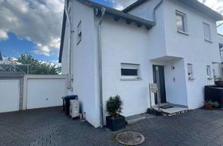 Doppelhaushälfte kaufen in 71126 Gäufelden, Doppelhaushälfte mit sonniger Südterrasse in Ortsrandlage