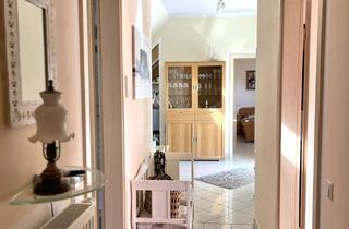 Wohnung mieten in Untere Grabenstraße 58, 55450 Langenlonsheim, Traumhafte 3-Zimmer-Dachgeschoss-Maisonette mit Balkon und Blick in den Rheingau
