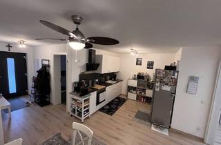 Wohnung mieten in 92331 Parsberg, Helle 2 Zimmer Wohnung mit Balkon, EBK, Keller und TG