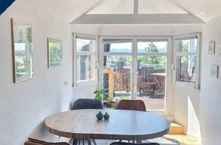 Wohnung kaufen in 01445 Radebeul, Radebeul - Traumhafte Dachgeschosswohnung mit Weitblick im Herzen Radebeuls