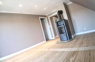 Wohnung kaufen in 78345 Moos, Moos - Elegante und renovierte 3 Zimmer Dachgeschosswohnung mit Seeblick