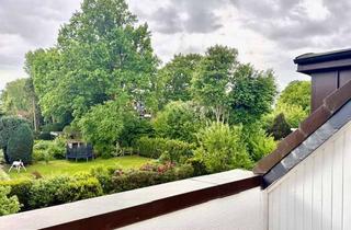 Wohnung kaufen in 22175 Bramfeld, Charmante 2-Zimmer Dachgeschosswohnung in grüner Lage von Bramfeld nahe Wellingsbüttel