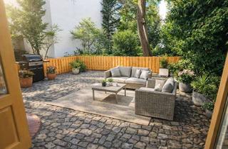 Wohnung kaufen in Falkenhagener Straße 57, 13585 Spandau, „Tiny Haus“ mit großem eigenen Gartenberich in ruhiggelegener Remise! Renoviert & Bezugsfrei!