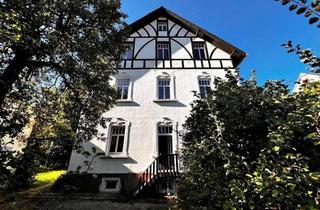 Haus kaufen in Otto-Boessneck-Straße, 08132 Mülsen, "Mit viel Charme und Potential - Sanierungsbedürftiges MFH in ruhiger Lage zu verkaufen"