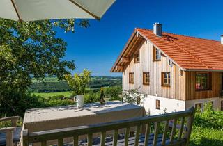 Haus kaufen in 82383 Hohenpeißenberg, Zweifamilienhaus im Grünen mit großem Grundstück und Panorama-Fernblick