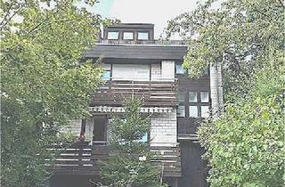 Haus kaufen in Bornhohl 38, 61449 Steinbach, Großes, freistehendes Haus auf schönem Grundstück