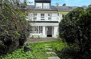 Immobilie mieten in Wurzelseppstr. 10, 82049 Pullach, Townhouse-Charme: stylisch möbliert – ideal für zwei!