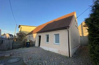 Einfamilienhaus kaufen in 04808 Lossatal, Falkenhain* Klein aber fein* Einfamilienhaus mit Scheune im Lossatal* 4 Zimmer* Sanierungsbedüfrtig