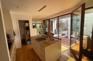 Wohnung mieten in Wilhelm-Kuhr-Straße 41, 13359 Wedding, Elegant Apartment with Furnished Kitchen and Balcony in Park-Rich Pankow - Ideal for Couples/family