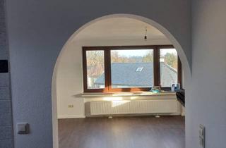 Wohnung mieten in 40883 Ratingen, Geschmackvolles Dachgeschoss-Apartment, ein Raum, EBK in Ratingen-Hösel
