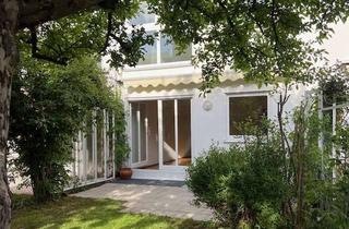Haus kaufen in Zapfweg 14, 81241 Pasing-Obermenzing, Familiendomizil mit zauberhaftem garten: lebens- & liebenswert