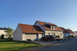 Haus mieten in 86753 Möttingen, Großzügiges Einfamilienhaus mit Garten, Terrasse, Doppelgarage & Vollunterkellerung