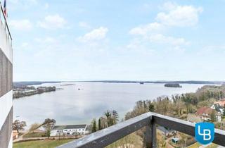 Wohnung kaufen in 24306 Plön, Fantastischer Blick über den Großen Plöner See! Gemütliches 1-Zimmer-Apartment über den Dächern von Plön.