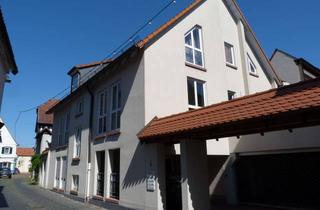 Wohnung kaufen in Bauerngasse, 65239 Hochheim, Gelegenheit: Charmante 2-Zimmer-Dachgeschosswohnung in der Altstadt
