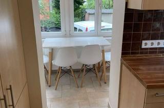 Wohnung mieten in Johannesstraße, 71636 Ludwigsburg, Altbauflair mit Stil: 4,5-Zimmer-Wohnung mit Stuckdecken & Einbauküche in Ludwigsburg West