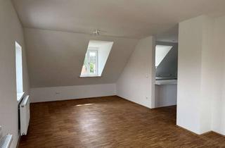 Wohnung mieten in 92706 Luhe-Wildenau, Wohnen mit Stil: Offener Wohn-Essbereich & natürliche Materialien – Erstbezug!