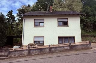 Einfamilienhaus kaufen in Bergstraße 27, 66987 Thaleischweiler-Fröschen, Freistehendes Einfamilienhaus in Thaleischweiler-Fröschen – sanierungsbedürftig