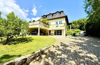 Villa kaufen in 90556 Cadolzburg, Exklusive Stadtvilla KfW 40 mit Stil und Komfort