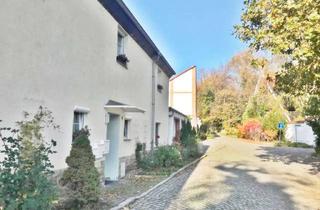 Anlageobjekt in 06258 Schkopau, ** KAPITALANLAGE *** 3-Familienhaus zu Verkaufen !!!