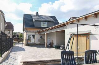 Anlageobjekt in 98701 Großbreitenbach, Sofort wohlfühlen: 6-Zi.-EFH mit Garten, Garage und 2 Carportstellplätzen in Großbreitenbach