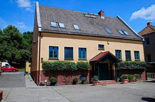 Gewerbeimmobilie kaufen in 12683 Biesdorf, Hauptstadtmakler-Gepflegtes Bürohaus mit großem Grundstück