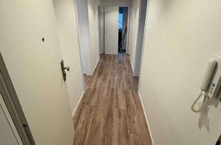 Wohnung mieten in 77736 Zell, Exklusive 3-Zimmer-Dachgeschosswohnung mit Balkon und Einbauküche in Zell am Harmersbach