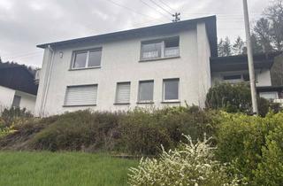 Einfamilienhaus kaufen in Am Rosenberg, 57368 Lennestadt, renovierungsbedürftiges Einfamilienhaus zu verkaufen