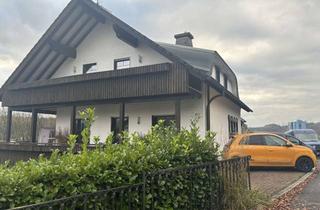 Einfamilienhaus kaufen in Ahornstraße 21, 57413 Finnentrop, renovierungsbedürftiges Einfamilienhaus mit ELW