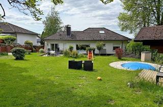 Einfamilienhaus kaufen in 34277 Fuldabrück, Fuldabrück - Einfamilienhaus mit ELW und Außenpool in idyllischer Waldrandlage von Fuldabrück-Dörnhagen.
