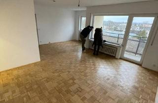 Wohnung kaufen in 83022 Rosenheim, Rosenheim - 1 Zimmer Wohnung mit Bergblick