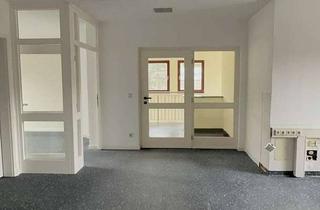 Wohnung kaufen in 96528 Effelder-Rauenstein, *Provisionsfrei* Vielseitig nutzbare Eigentumswohnung oder Bürofläche