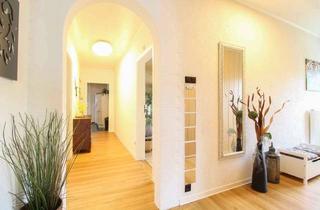 Wohnung kaufen in 37688 Beverungen, Maisonette mit Haus-im-Haus-Flair, Kamin & Garten – Ruhe & Ausblick inklusive