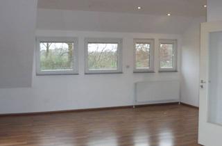 Wohnung mieten in Nienburger Bruch, 31629 Estorf, Attraktive 3-Zimmer-Dachgeschosswohnung mit Einbauküche in Estorf