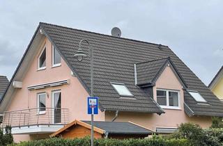 Wohnung kaufen in 53844 Troisdorf, Stilvolle, gepflegte 2-Zimmer-Maisonette-Wohnung mit Balkon und EBK