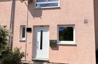 Reihenhaus kaufen in 53721 Siegburg, Modernes Reihenhaus mit Garten – provisionsfrei, citynah & naturnah in Siegburg