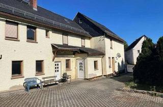 Haus kaufen in 07338 Reitzengeschwenda, Reitzengeschwenda - Ein- Zweifamilienhaus mit Scheune, Garagen und großem Grundstück