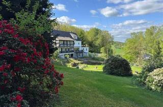 Haus kaufen in 57392 Schmallenberg, Schmallenberg - Berghausen! Allein-Lage! Keine Nachbarn! Keine Straße! 2-FH !