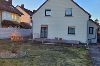 Haus kaufen in 63811 Stockstadt, Stockstadt am Main - Zweifamilienhaus mit großem Grundstück in Stockstadt am Main