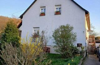 Einfamilienhaus kaufen in 55595 Hargesheim, Hargesheim - Freistehendes Einfamilienhaus mit großem Garten und viel Potential