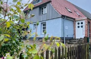 Haus kaufen in 18320 Ahrenshagen-Daskow, Ahrenshagen-Daskow - Aussergewöhnliches Haus, DHH, Nähe Ribnitz- Damgarten