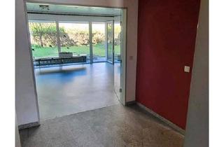 Wohnung kaufen in 59755 Arnsberg, Arnsberg - Sonnige Erdgeschoss-ETW mit Terrasse und Garten in Neheim